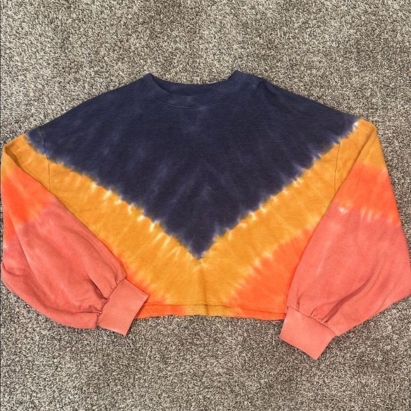 PINK Victoria's Secret Cropped Tie-Dye Oversized Pullover Crewneck Sweatshirt - Picture 3 of 4